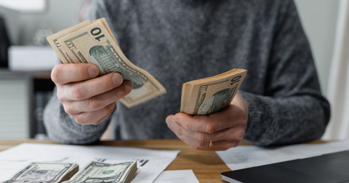 Budget Money as Filipino College Student
